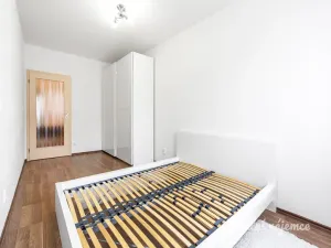 Pronájem bytu 2+kk, Praha - Háje, Stříbrského, 59 m2