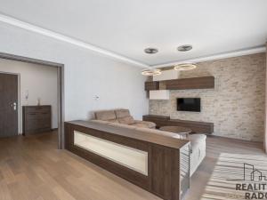 Pronájem bytu 4+kk, Praha - Vysočany, Svatošových, 130 m2