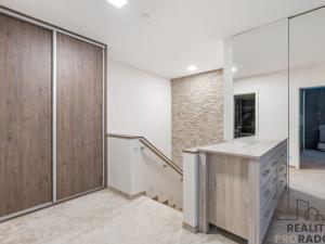 Pronájem bytu 4+kk, Praha - Vysočany, Svatošových, 130 m2