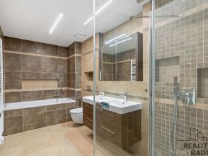 Pronájem bytu 4+kk, Praha - Vysočany, Svatošových, 130 m2