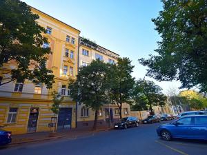 Pronájem bytu 2+kk, Praha - Holešovice, Na Maninách, 52 m2