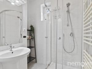 Prodej bytu 3+1, Praha - Kobylisy, Střelničná, 75 m2