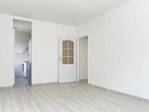 Pronájem bytu 3+1, Praha - Kobylisy, Akátová, 62 m2