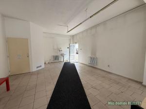 Pronájem kanceláře, Praha - Hrdlořezy, Pod Táborem, 340 m2