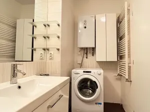 Prodej bytu 1+kk, Praha - Vršovice, Krymská, 33 m2