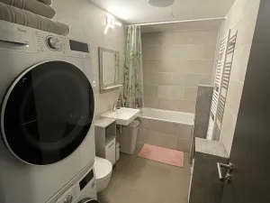 Pronájem bytu 2+kk, Praha - Vysočany, Fafkových, 55 m2