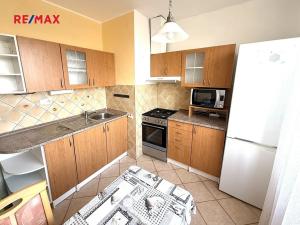 Prodej bytu 3+1, Praha - Záběhlice, Hledíková, 59 m2