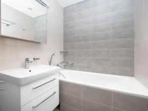 Prodej bytu 3+1, Brno, Okrouhlá, 66 m2