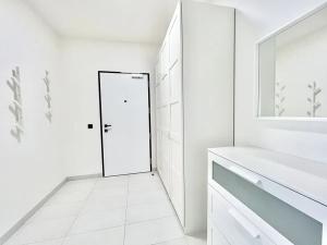 Pronájem bytu 2+kk, Praha - Smíchov, Grafická, 58 m2
