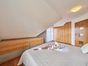 Prodej rodinného domu, Vlčice, 180 m2