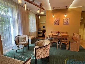 Pronájem bytu 3+1, Holice, Hradecká, 62 m2