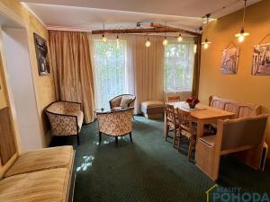 Pronájem bytu 3+1, Holice, Hradecká, 62 m2