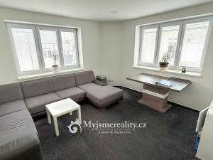 Prodej výrobních prostor, Tavíkovice, 2425 m2