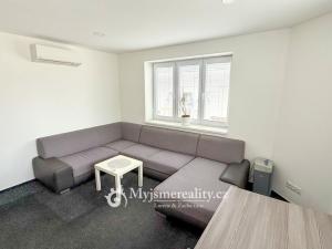 Prodej výrobních prostor, Tavíkovice, 2425 m2