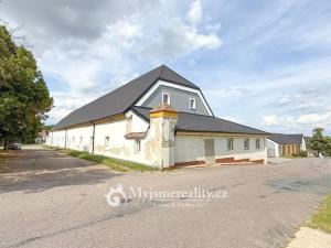 Prodej výrobních prostor, Tavíkovice, 2425 m2