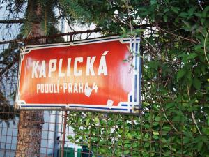 Pronájem bytu 1+kk, Praha - Podolí, Kaplická, 34 m2