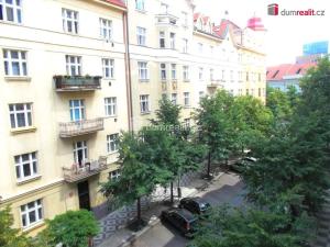 Pronájem bytu 1+kk, Praha - Vinohrady, Kolínská, 33 m2