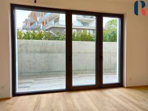Pronájem bytu 1+kk, Praha - Smíchov, Smrčinská, 60 m2