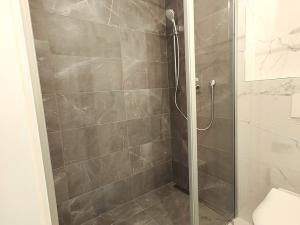 Pronájem bytu 1+kk, Praha - Smíchov, Smrčinská, 60 m2