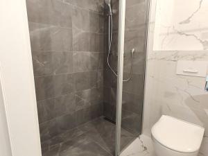 Pronájem bytu 1+kk, Praha - Smíchov, Smrčinská, 60 m2