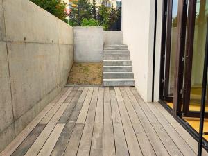 Pronájem bytu 1+kk, Praha - Smíchov, Smrčinská, 60 m2