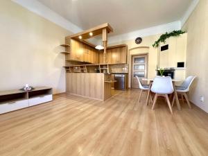 Prodej bytu 4+kk, Mariánské Lázně, Husova, 91 m2