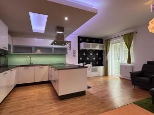 Pronájem bytu 3+kk, Benešov, Tyršova, 108 m2