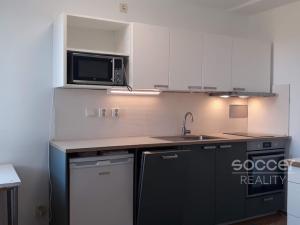 Pronájem bytu 1+kk, Praha - Žižkov, Jeseniova, 28 m2