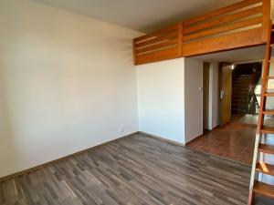 Pronájem bytu 1+kk, Praha - Vysočany, Freyova, 20 m2