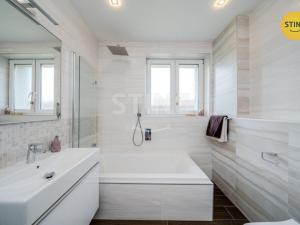 Pronájem bytu 3+kk, Ostrava, Viktora Huga, 73 m2