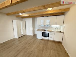 Pronájem bytu 1+kk, Praha - Smíchov, Na Valentince, 48 m2