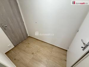Pronájem bytu 1+kk, Praha - Smíchov, Na Valentince, 48 m2