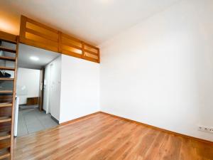 Pronájem bytu 1+kk, Praha - Vysočany, Freyova, 23 m2