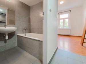 Pronájem bytu 1+kk, Praha - Vysočany, Freyova, 23 m2