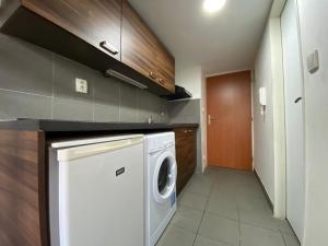 Pronájem bytu 1+kk, Praha - Vysočany, Freyova, 18 m2