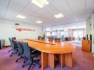 Pronájem obchodního prostoru, Nymburk, Dopravní, 200 m2