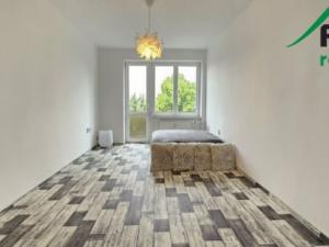 Pronájem bytu 2+1, Tachov, školní, 58 m2