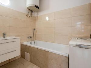 Prodej bytu 2+kk, Praha - Nusle, Jaurisova, 48 m2