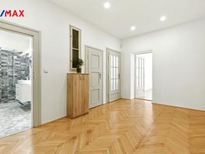 Pronájem bytu 3+1, Praha - Nové Město, Podskalská, 111 m2