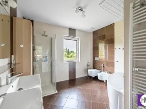 Prodej vícegeneračního domu, Podolanka, Pod Strání, 333 m2