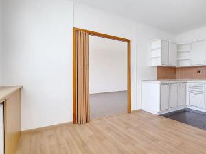 Prodej bytu 3+1, Praha - Lhotka, Novodvorská, 76 m2
