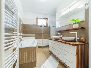 Prodej rodinného domu, Králův Dvůr - Levín, Na Vyhlídce, 97 m2