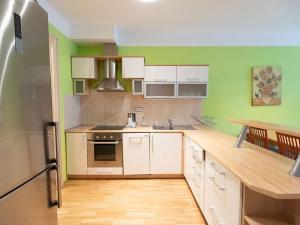 Pronájem bytu 2+kk, Praha - Karlín, Rohanské nábřeží, 80 m2