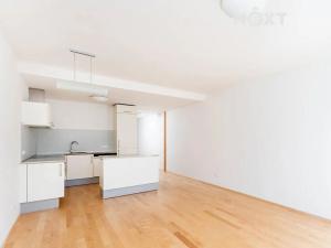 Prodej bytu 3+kk, Praha - Vysočany, Podnádražní, 102 m2