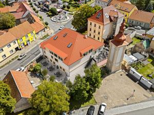 Prodej činžovního domu, Sadská, Palackého nám., 549 m2