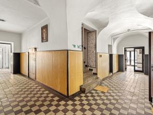 Prodej činžovního domu, Sadská, Palackého nám., 549 m2