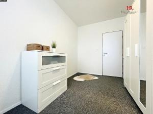 Prodej bytu 3+1, Praha - Chodov, Petýrkova, 69 m2
