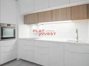 Pronájem bytu 1+kk, Praha - Karlín, U Mlýnského kanálu, 56 m2