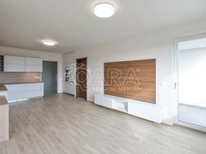 Pronájem bytu 2+kk, Praha - Vysočany, Svatošových, 65 m2