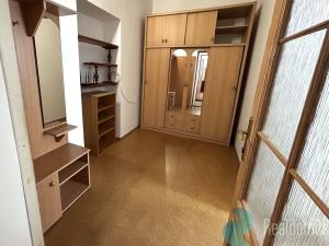 Pronájem bytu 2+1, České Budějovice, Dobrovodská, 98 m2